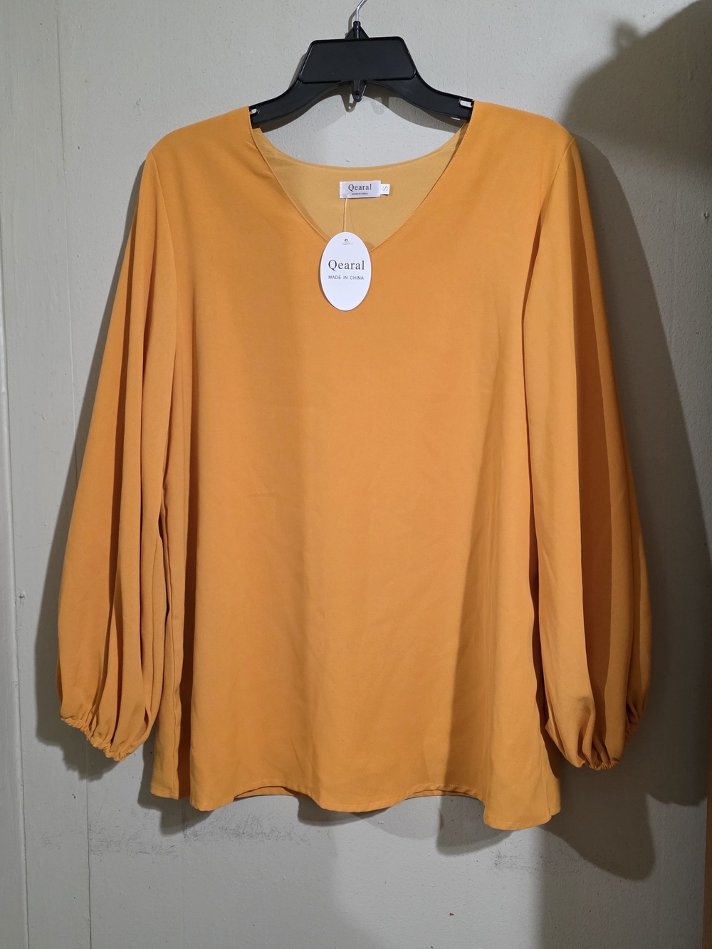 NWT Qearal Mustard V-Neck Long Sleeve Blouse Small